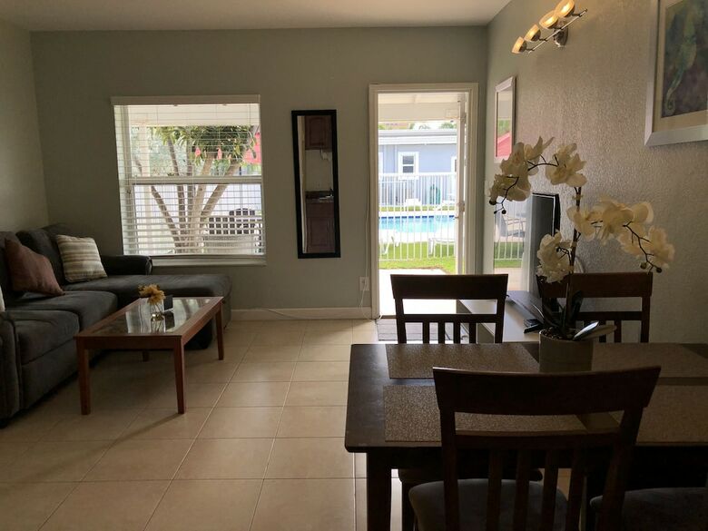 Hotel Coral Key Inn