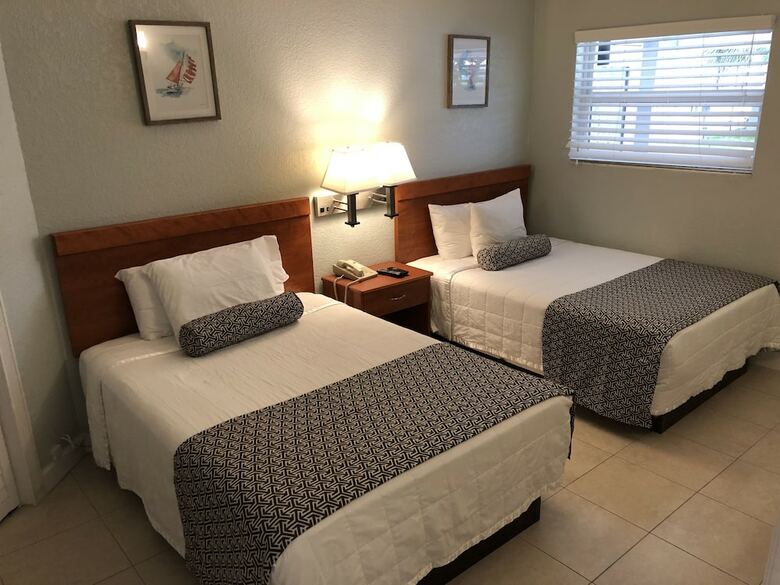 Hotel Coral Key Inn