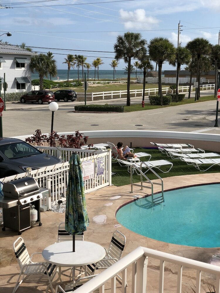 Hotel Coral Key Inn