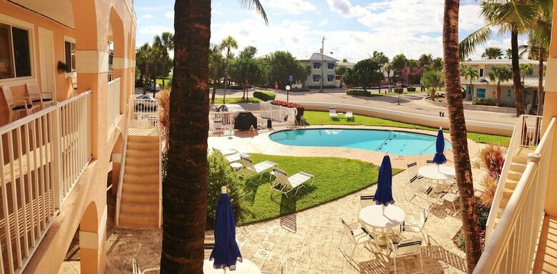 Hotel Coral Key Inn