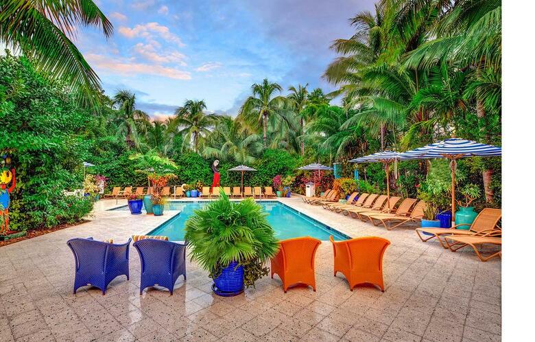 Parrot Key Hotel And Resort