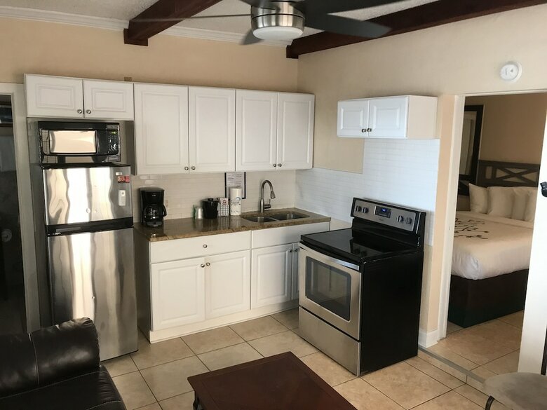 Apartamento Schooner Hotel