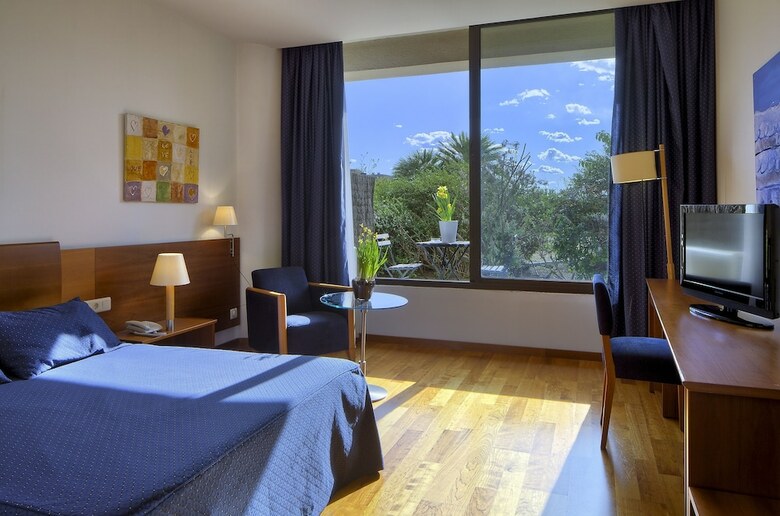 Hotel Arrahona