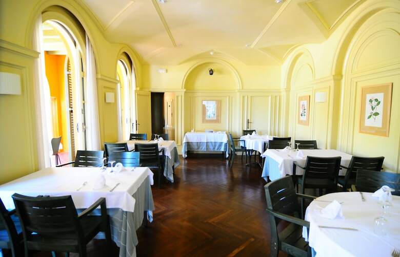 Ciutat De Palol Aparthotel