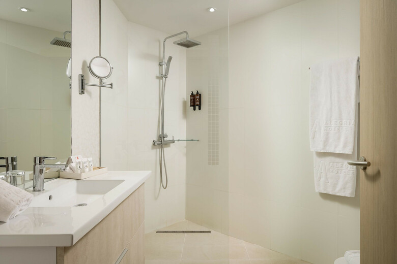 Hotel (The Place) Mar Mediterrania By Alegria