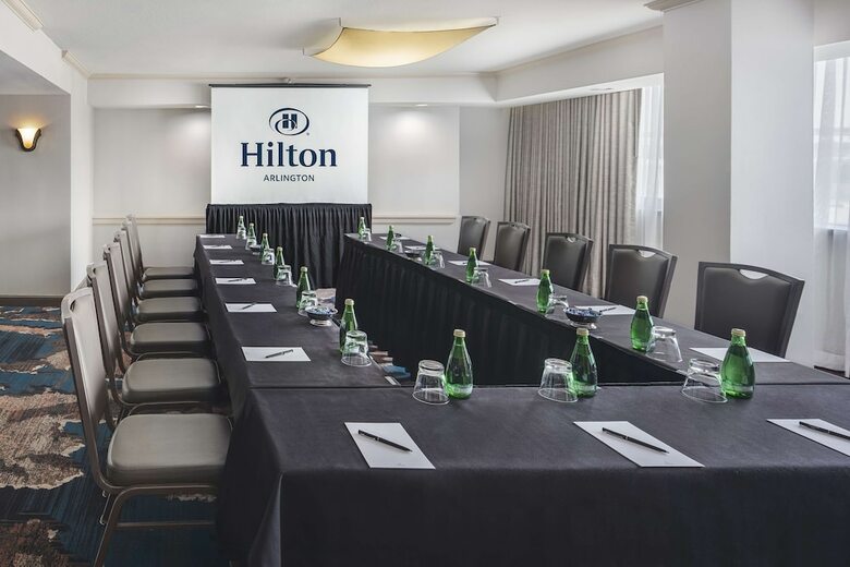 Hotel Hilton Arlington