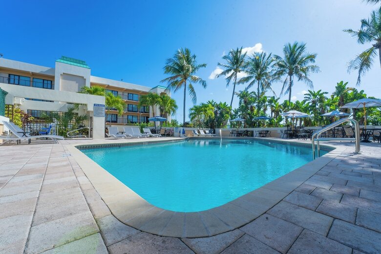 Boca Raton Plaza Hotel