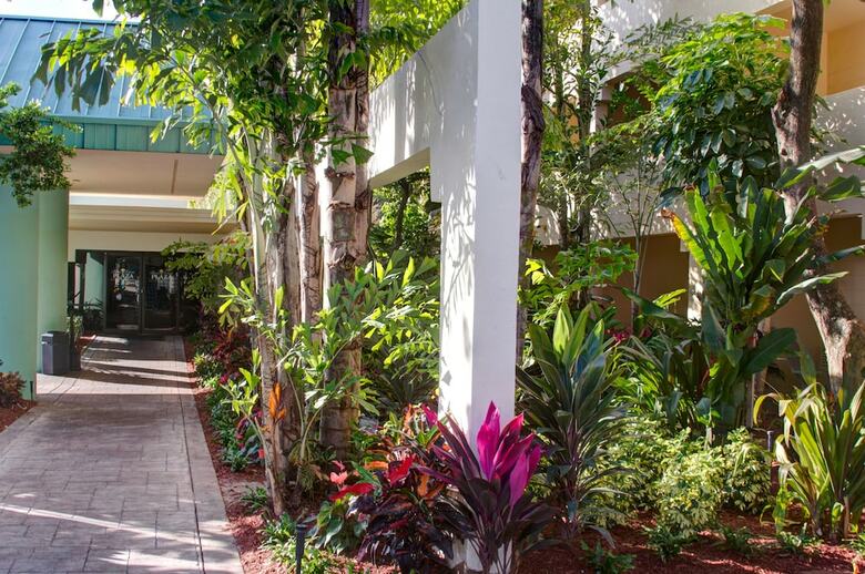 Boca Raton Plaza Hotel