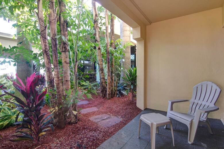 Boca Raton Plaza Hotel