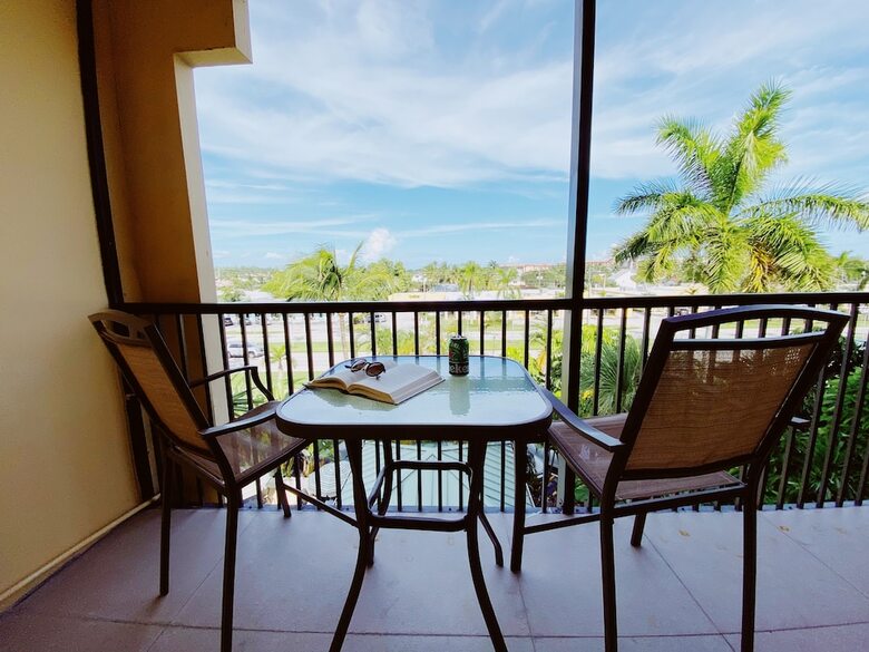 Boca Raton Plaza Hotel