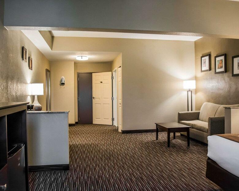Hotel Comfort Suites