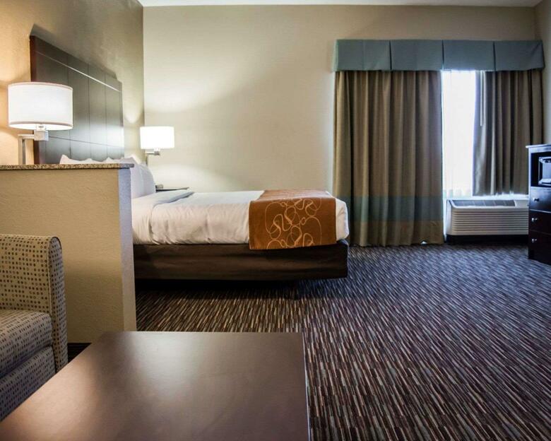 Hotel Comfort Suites
