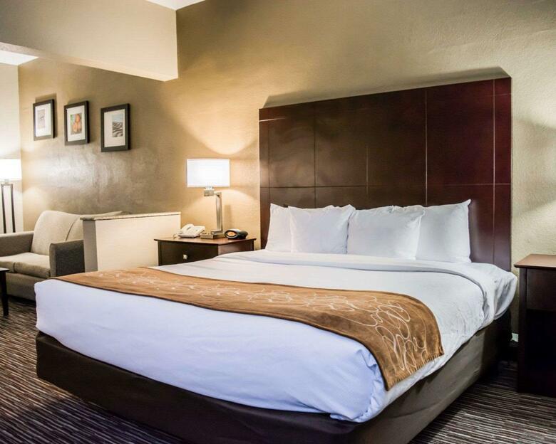 Hotel Comfort Suites