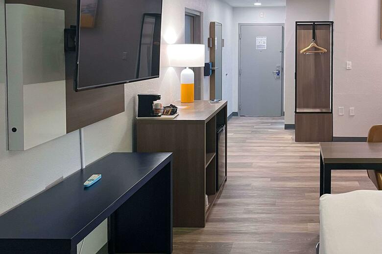 Hotel Comfort Suites