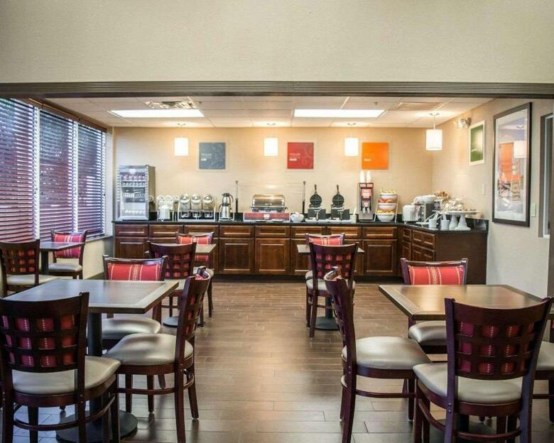 Hotel Comfort Suites