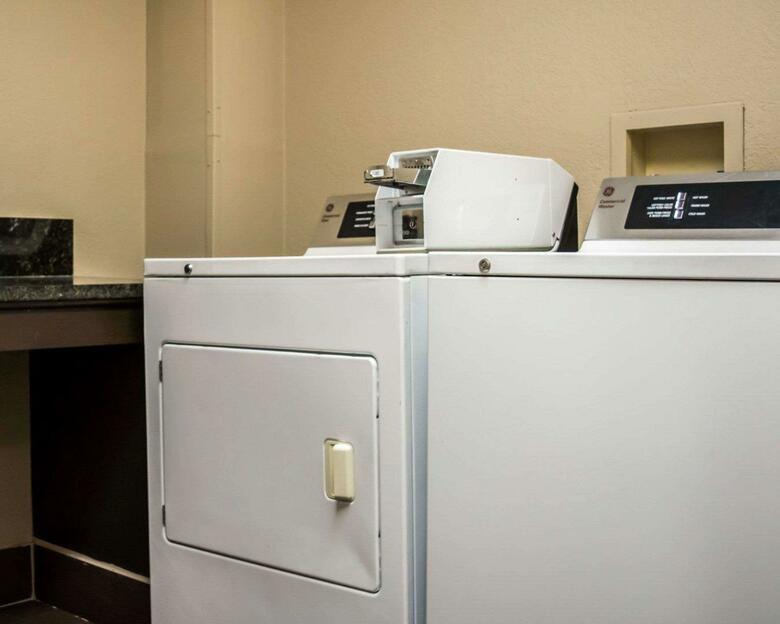 Hotel Comfort Suites