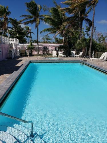 Hotel Rainbow Bend Resort