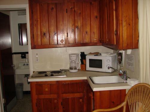 Siesta Motel