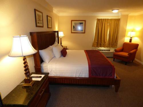 Hotel Days Inn & Suites By Wyndham Lake Okeechobee