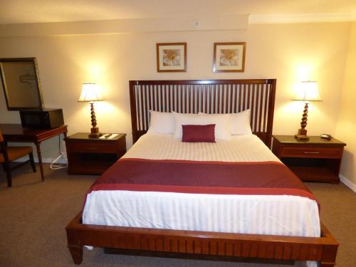 Hotel Days Inn & Suites By Wyndham Lake Okeechobee