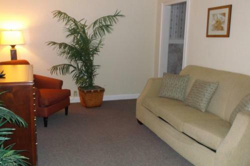 Hotel Days Inn & Suites By Wyndham Lake Okeechobee
