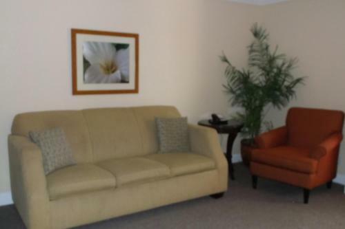 Hotel Days Inn & Suites By Wyndham Lake Okeechobee