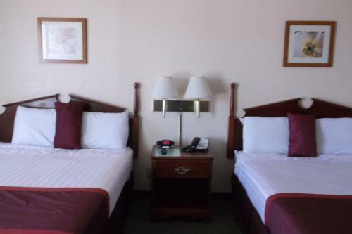 Hotel Days Inn & Suites By Wyndham Lake Okeechobee