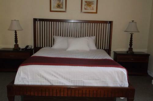 Hotel Days Inn & Suites By Wyndham Lake Okeechobee