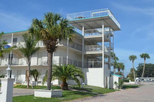 Hotel Days Inn & Suites By Wyndham Lake Okeechobee