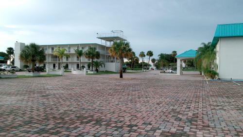 Hotel Days Inn & Suites By Wyndham Lake Okeechobee
