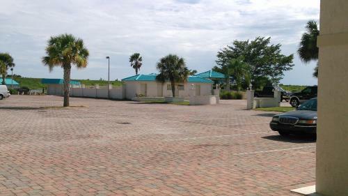 Hotel Days Inn & Suites By Wyndham Lake Okeechobee