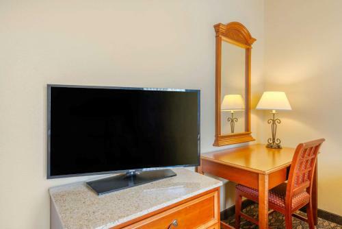 Hotel Clarion Inn Ormond Beach At Destination Daytona