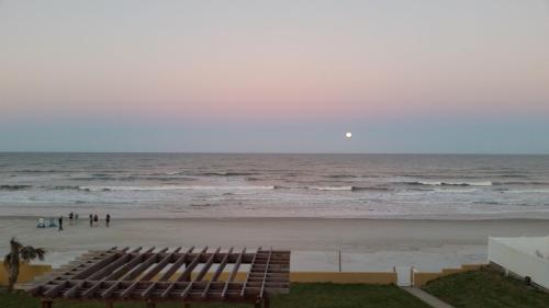 Driftwood Beach Motel