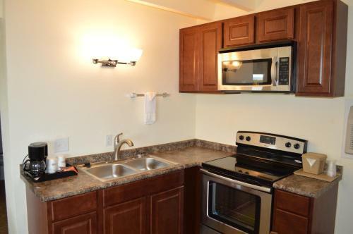 Motel Oceanfront Inn And Suites - Ormond