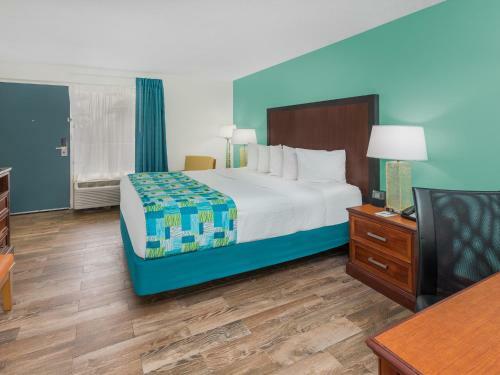 Surf & Sand Hotel