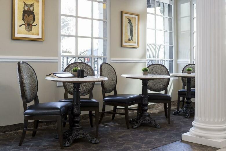 Willows Hotel