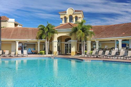 Villa Vista Cay Resort By Millenium Near Universal
