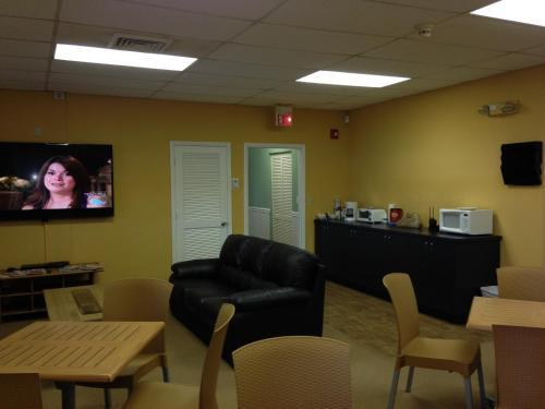 Hotel Surfsider Resort - A Timeshare Resort