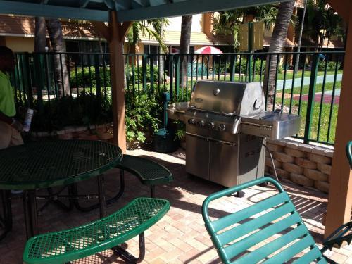 Hotel Surfsider Resort - A Timeshare Resort