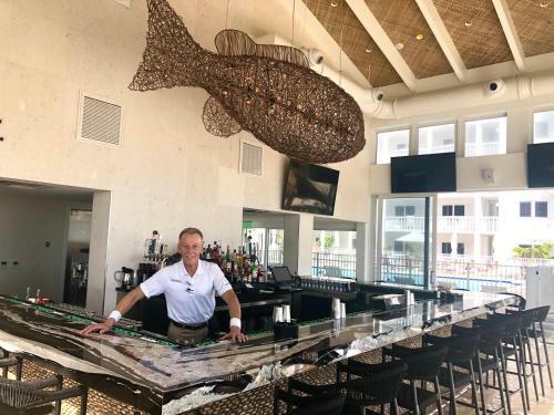 Hotel Beachcomber Resort & Villas