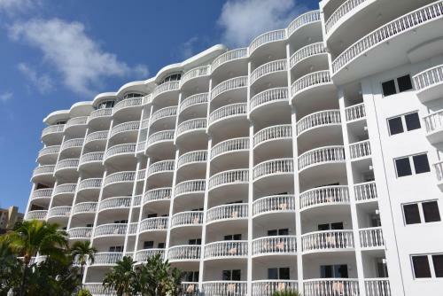 Hotel Beachcomber Resort & Villas