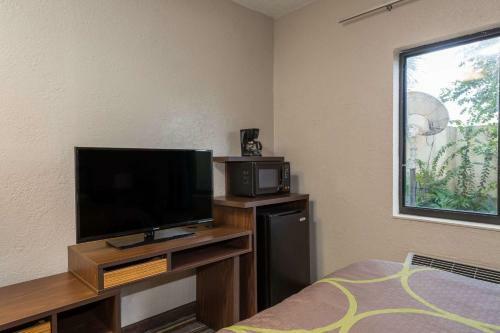 Hotel Super 8 Pompano Beach