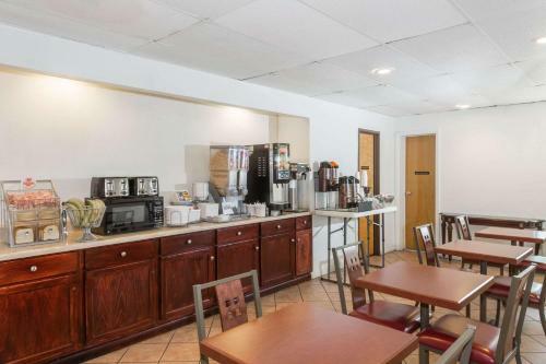 Hotel Super 8 Pompano Beach