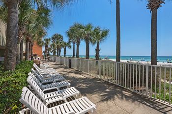 Hotel Legacy By The Sea