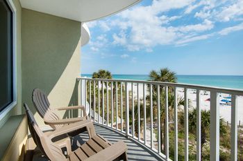 Hotel Legacy By The Sea
