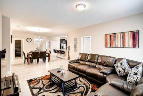 4329ac - Solterra Gated Resort