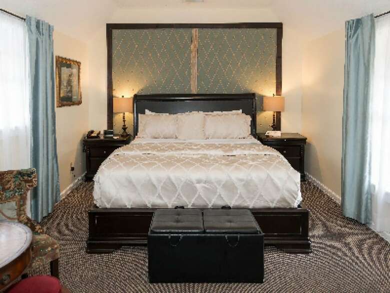 Bed & Breakfast Old City House Inn And Restaurant