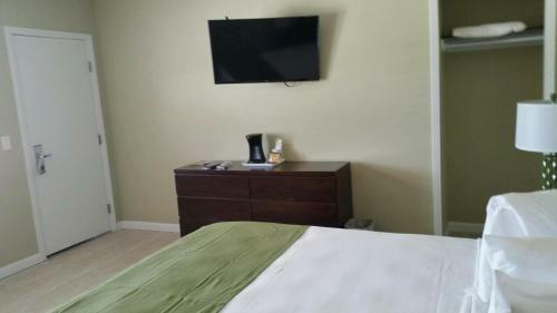 Motel Island Shores Inn