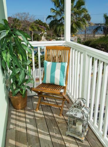 Hotel Bella Bay Inn