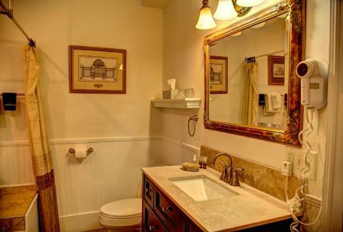 Casa De Solana Bed And Breakfast